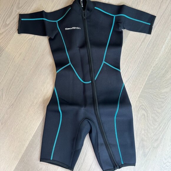 SEASKIN Wetsuit Shorty with Front Zipper - Picture 3 of 7